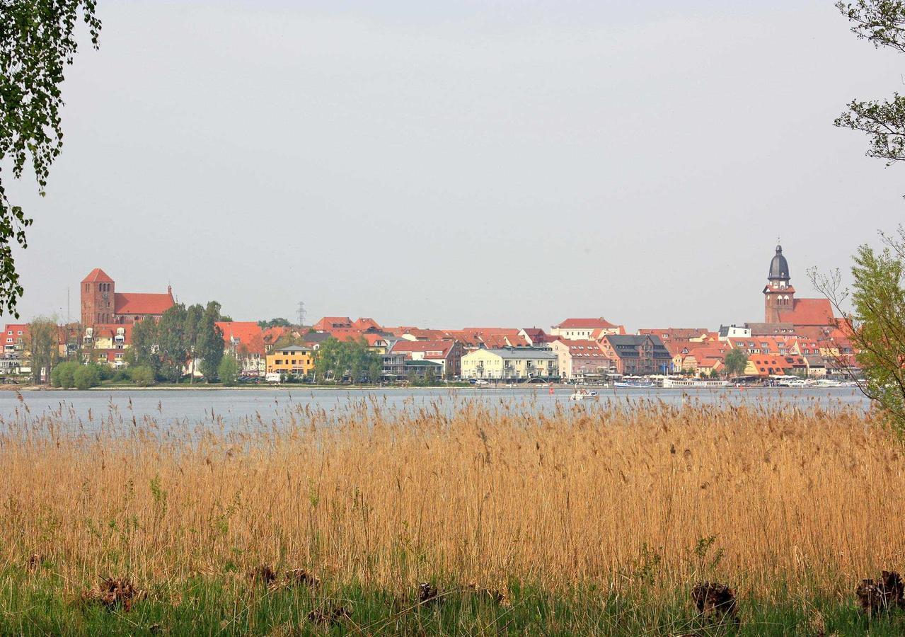 Ferienhaus Mit Separater Wohnung Waren See 9441 Eksteriør bilde